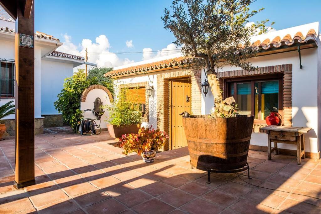 Estudio Maria De Waard Nerja Exterior foto
